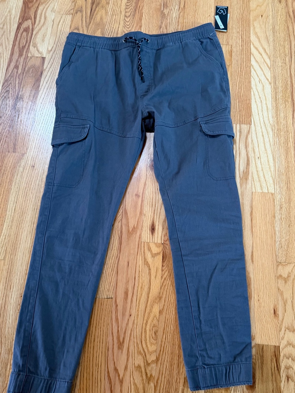 burnside Men's Charcoal Gray Cargo Joggers